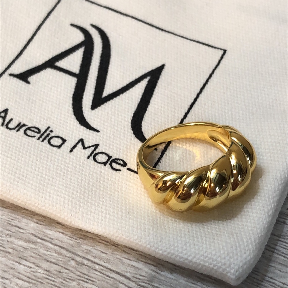 NWT Aurelia Mae 18KP Large Dome Ring